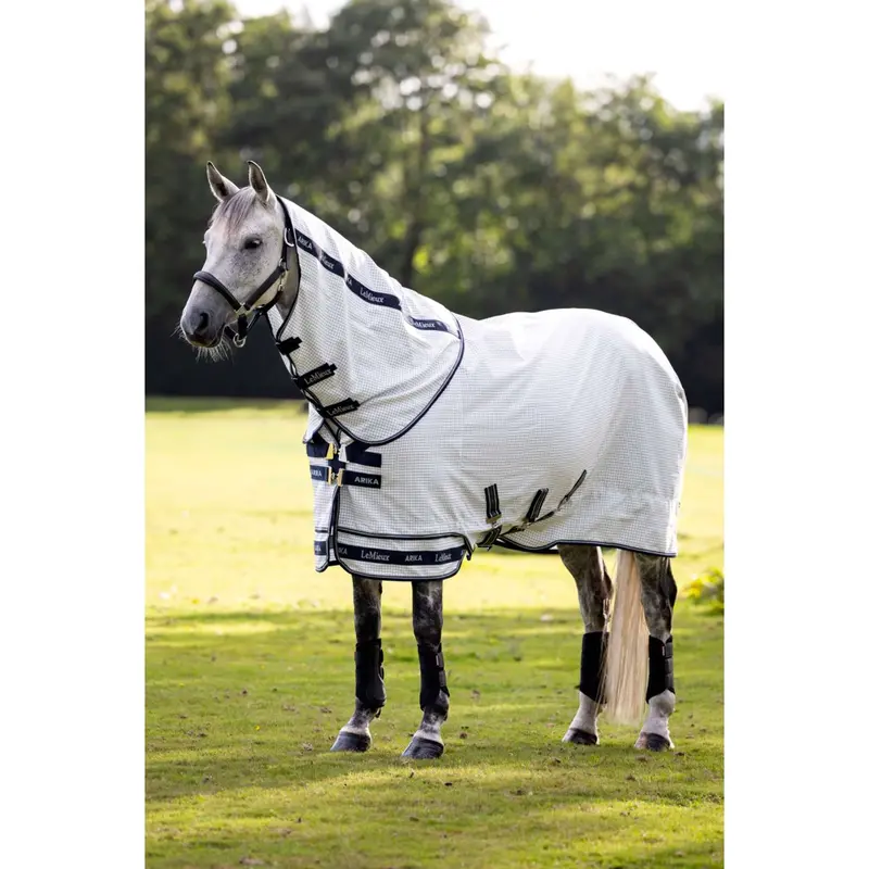 Lemieux Arika Field Summer Turnout Blanket – White 1