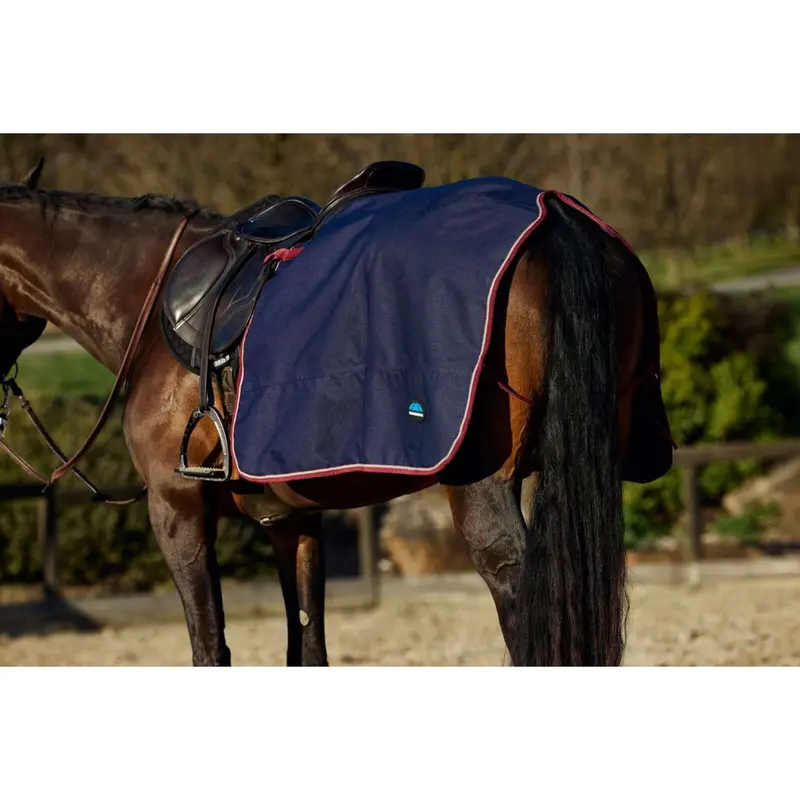 Weatherbeeta Essential Fleece-Lined Quarter Sheet – Navy & Bordeaux 1